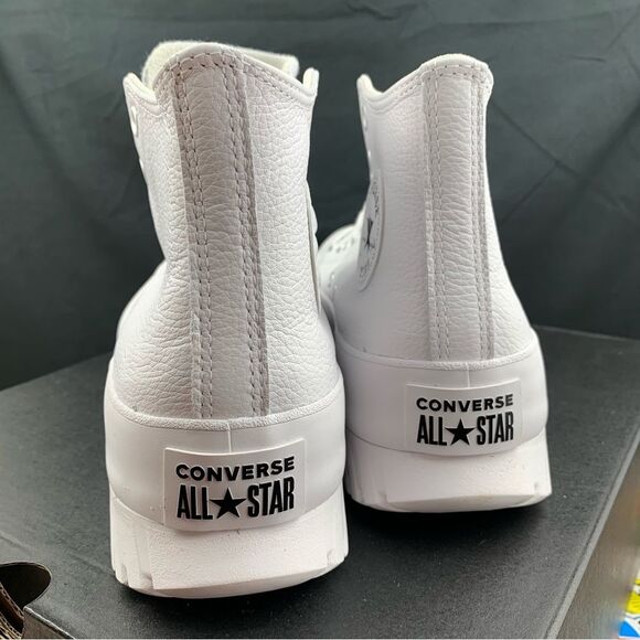 Converse Lugged 2.0 Leather All Star Women's Various Sizes - Picture 10 of 13